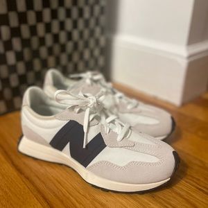 Women New Balance 327 ‘SALT’
